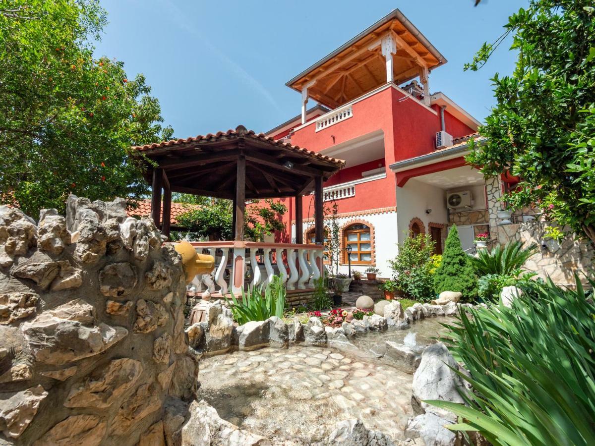 Apartmani Ivan โลปาร์ ภายนอก รูปภาพ