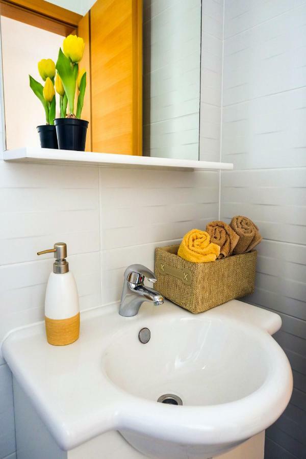 Apartmani Ivan โลปาร์ ภายนอก รูปภาพ