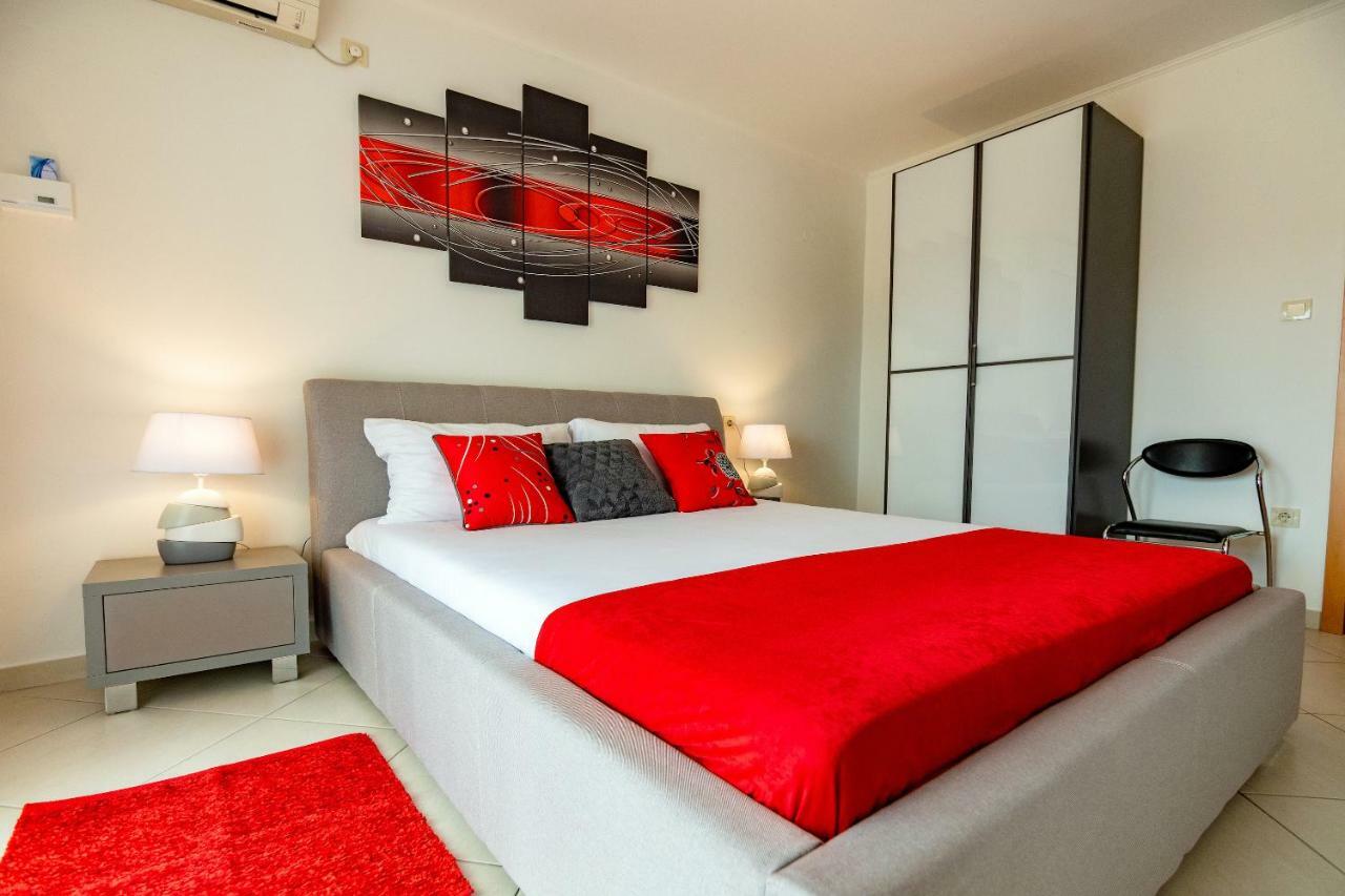 Apartmani Ivan โลปาร์ ภายนอก รูปภาพ