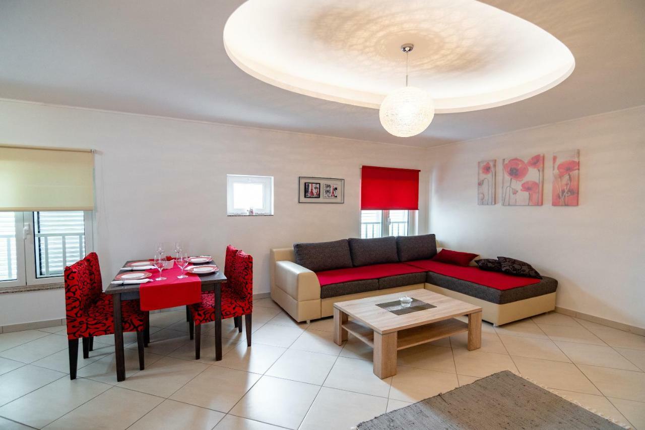Apartmani Ivan โลปาร์ ภายนอก รูปภาพ