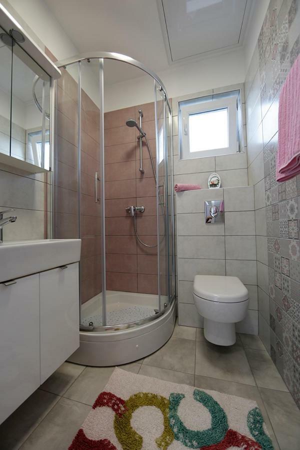 Apartmani Ivan โลปาร์ ภายนอก รูปภาพ